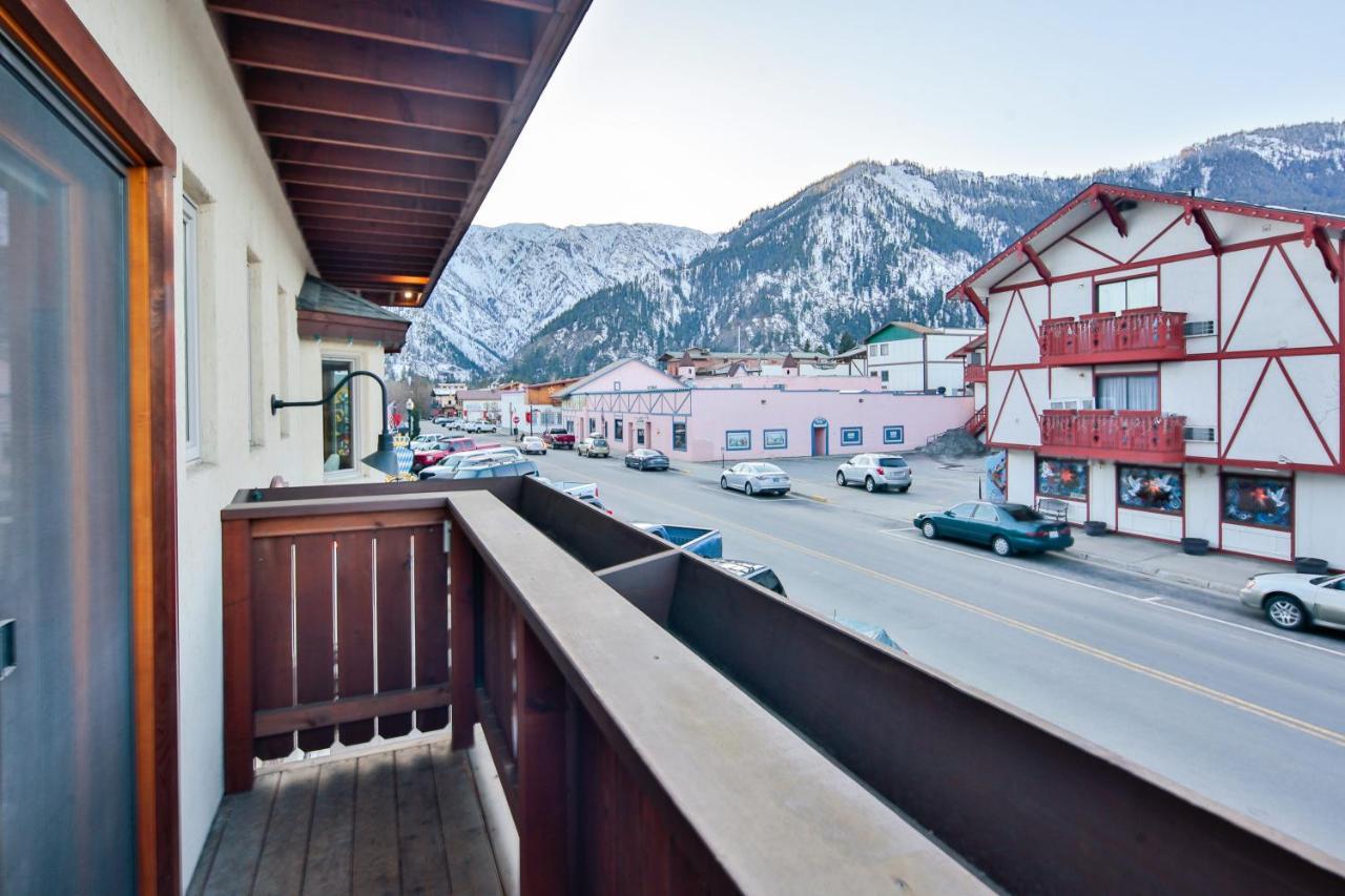 Erika * Leavenworth